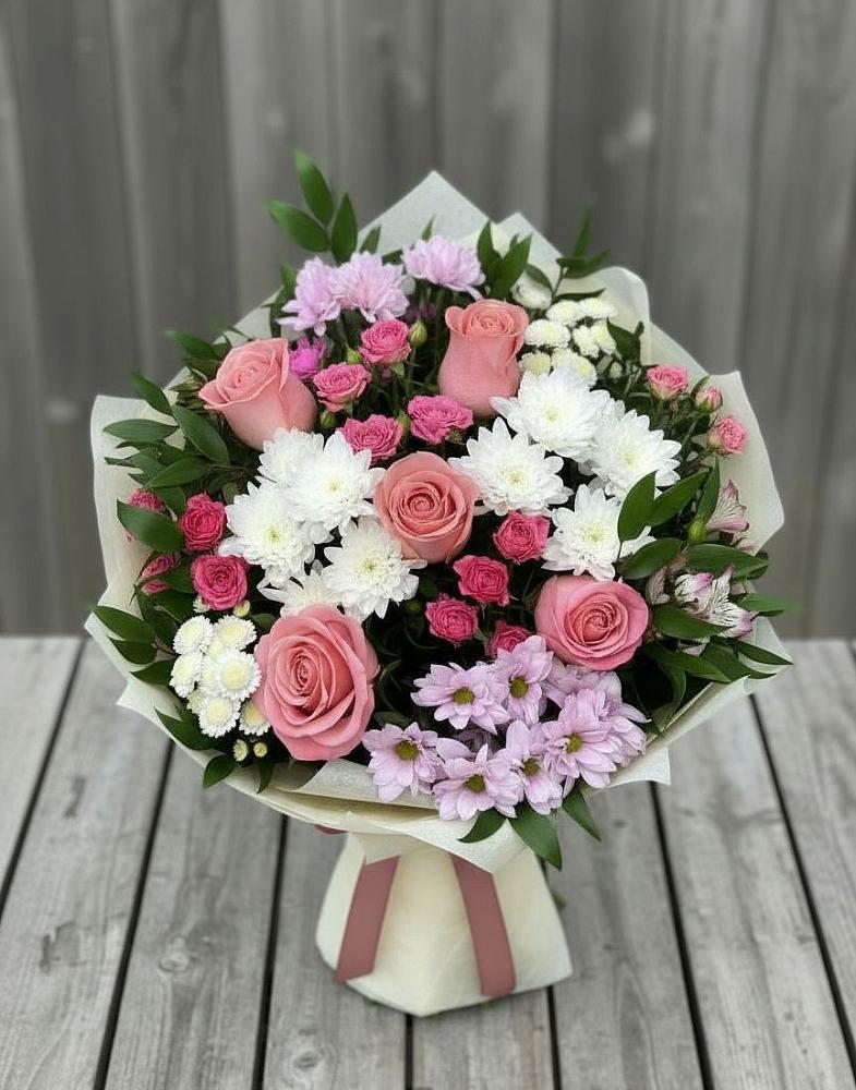 Букет цветов из: Альстромерии, Гвоздики, Розы и Хризантемы в Бургуне-Маджаре
