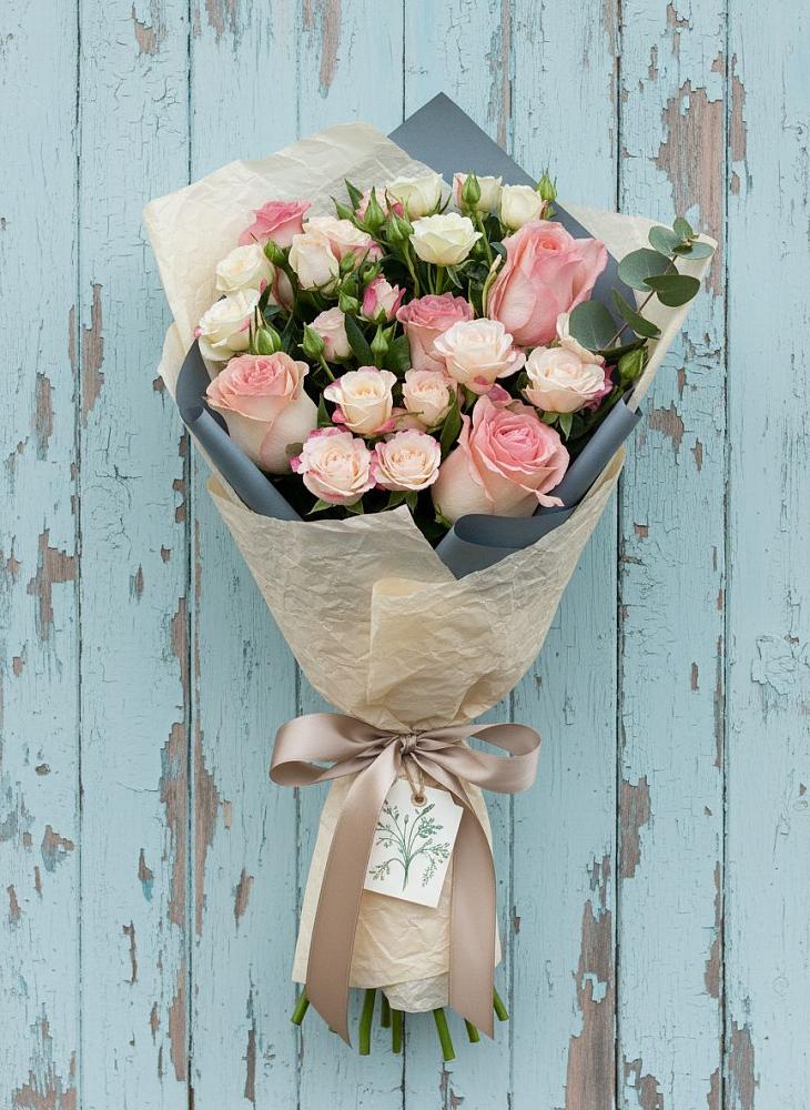 Букет цветов из: Розы в Бургуне-Маджаре