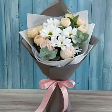 Букет цветов из:  Хризантемы и Розы в Бургуне-Маджаре