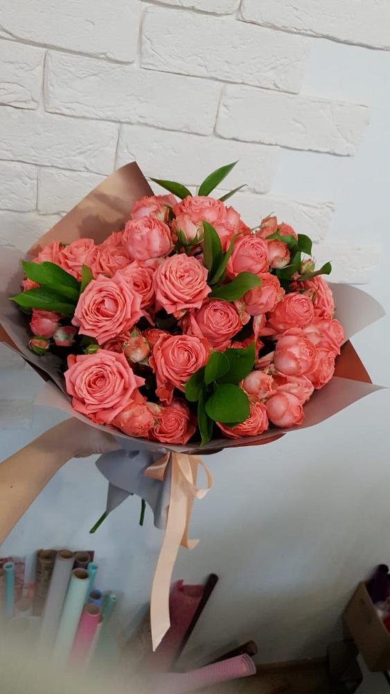 Букет цветов из: Розы в Бургуне-Маджаре