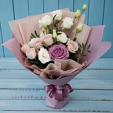 Букет цветов из:  Розы и Лизиантусы в Бургуне-Маджаре