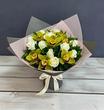 Букет цветов из:  Орхидеи и Розы в Бургуне-Маджаре