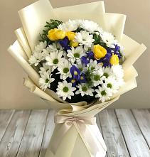 Букет цветов из:  Ирисы, Хризантемы и Розы #REPLACE_PRED# Бургуне-Маджаре
