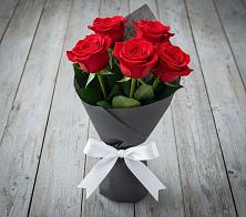 Букет 5 Красных роз Эдлесс Лав #REPLACE_PRED# Бургуне-Маджаре