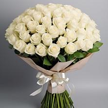 Букет 101 беля роза Белоснежка в Бургуне-Маджаре
