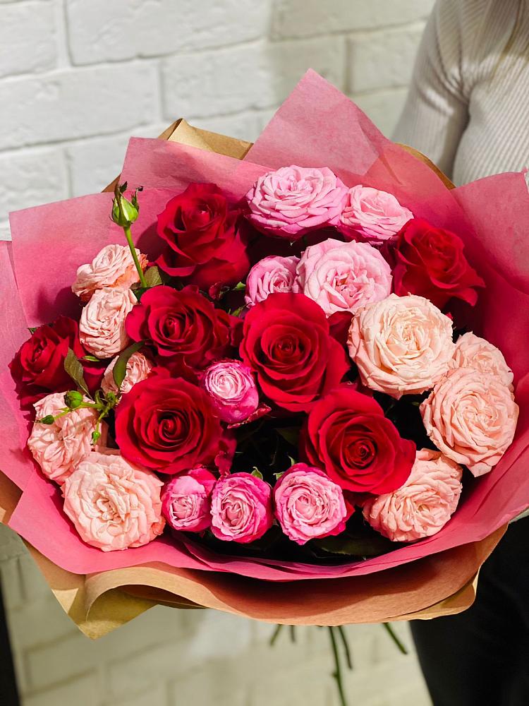 Букет цветов из: Розы в Бургуне-Маджаре