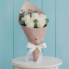 Букет цветов из:  Розы в Бургуне-Маджаре