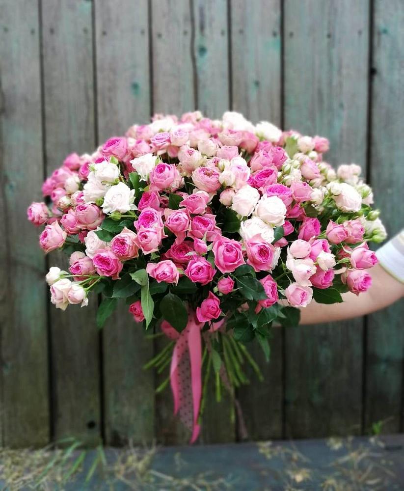 Букет Розовые кустовые розы Натали и Лав Лидия в Бургуне-Маджаре