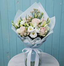 Букет цветов из:  Розы и Лизиантусы #REPLACE_PRED# Бургуне-Маджаре