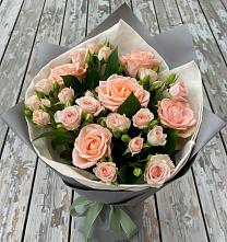 Букет цветов из:  Розы в Бургуне-Маджаре