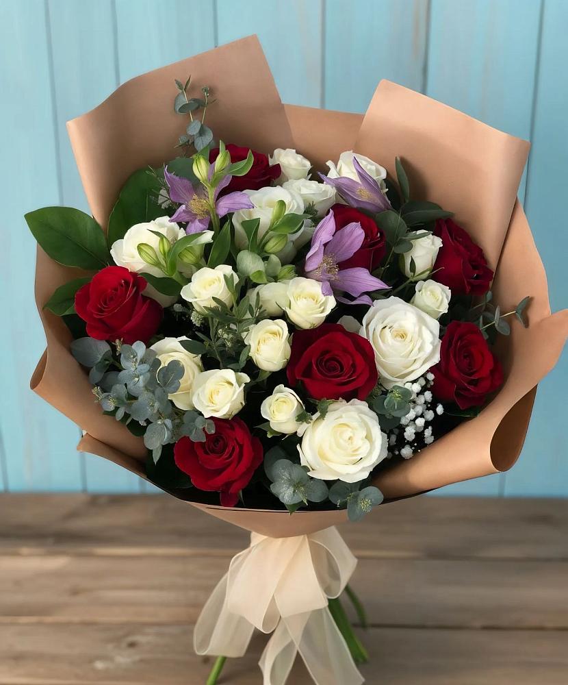 Букет цветов из: Розы и Альстромерии в Бургуне-Маджаре
