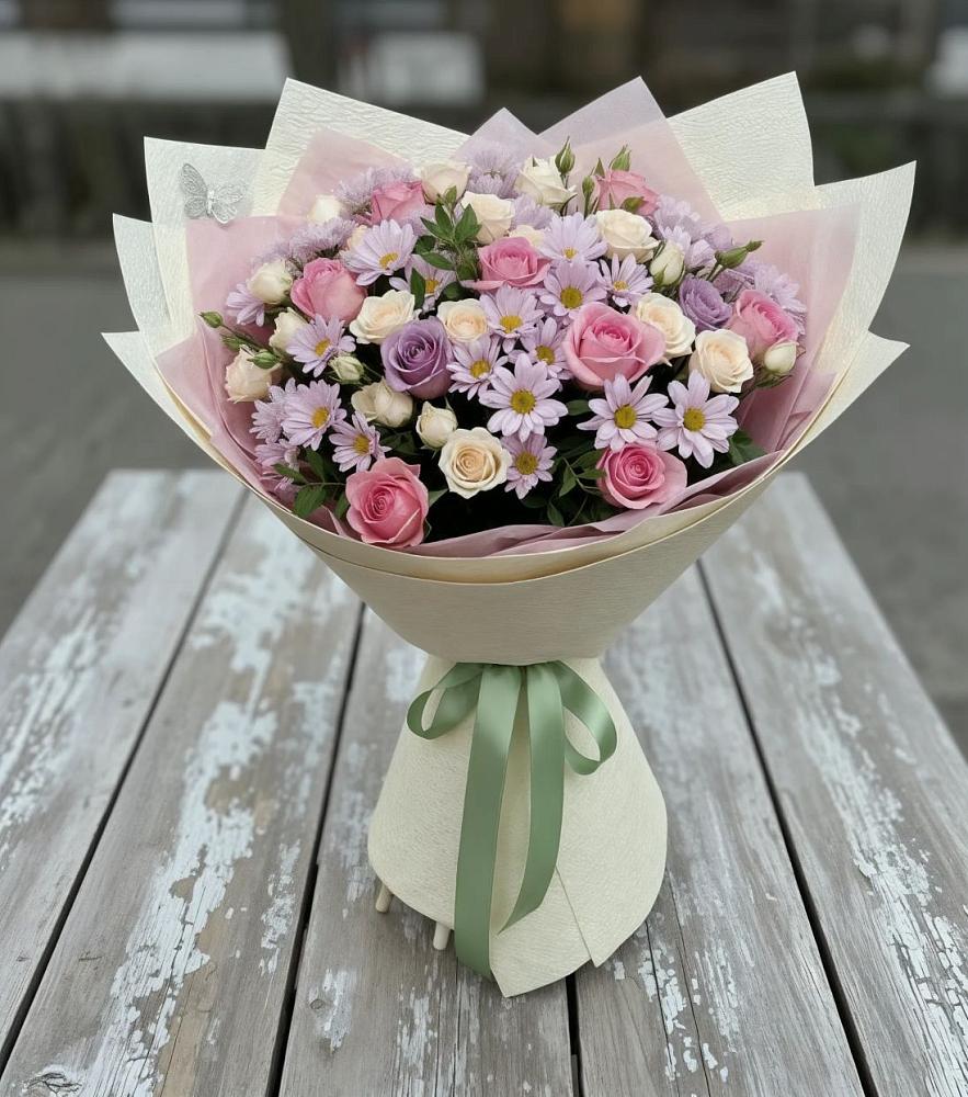 Букет цветов из: Розы и Хризантемы в Бургуне-Маджаре